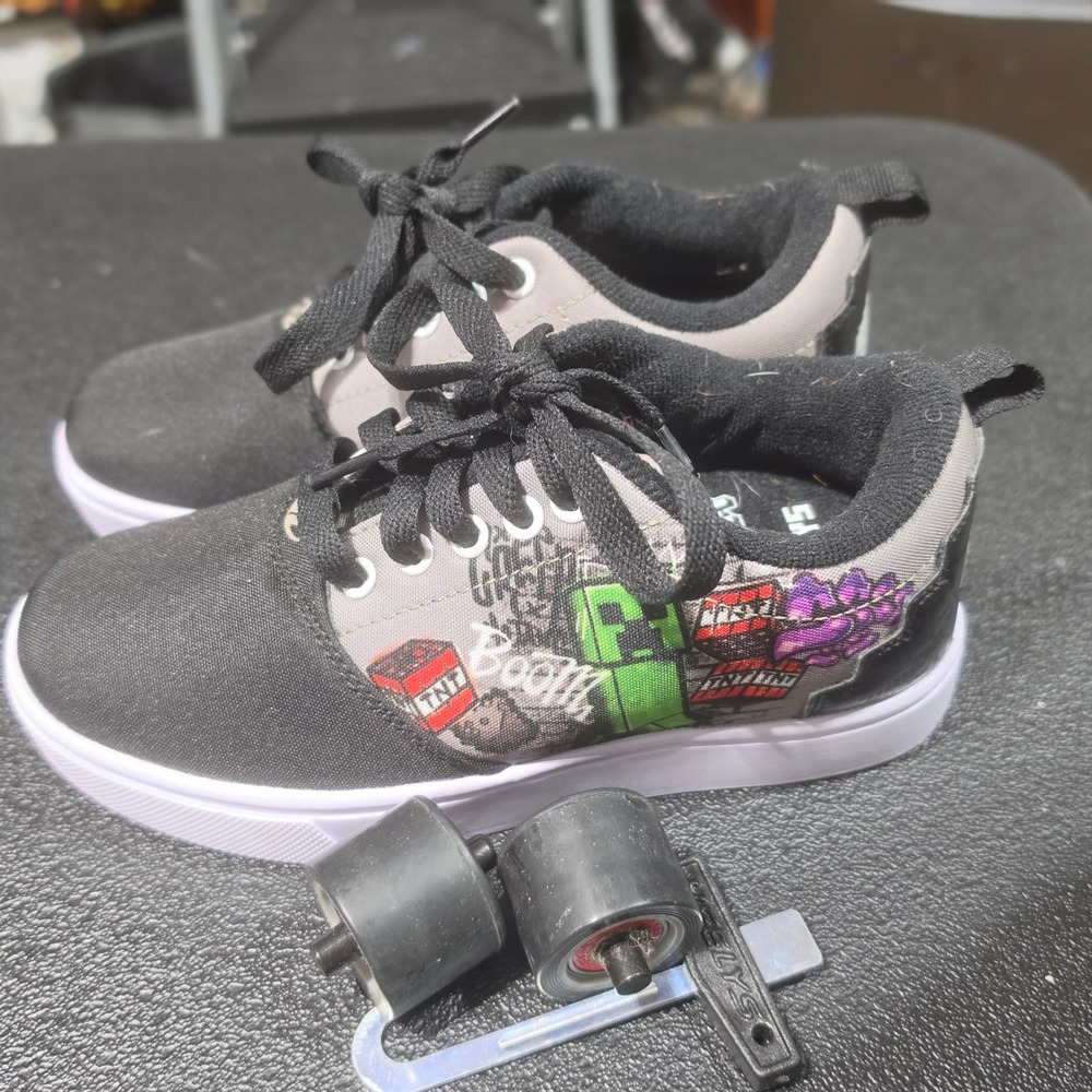 Heelys Pro 20 Minecraft Skate Shoes Size 2Y Black Grey Creeper TNT Graphics